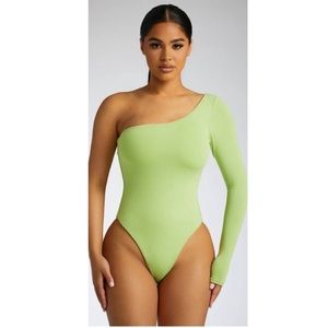 NWT THE NW SIDE PIECE BODYSUIT